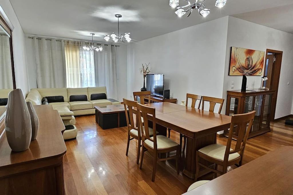 Vista Mar - Ac, Pool & Gym Apartment Фуншал Екстериор снимка
