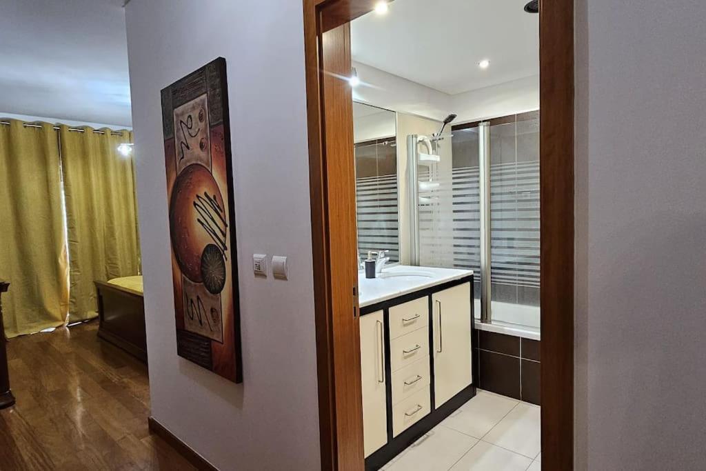Vista Mar - Ac, Pool & Gym Apartment Фуншал Екстериор снимка